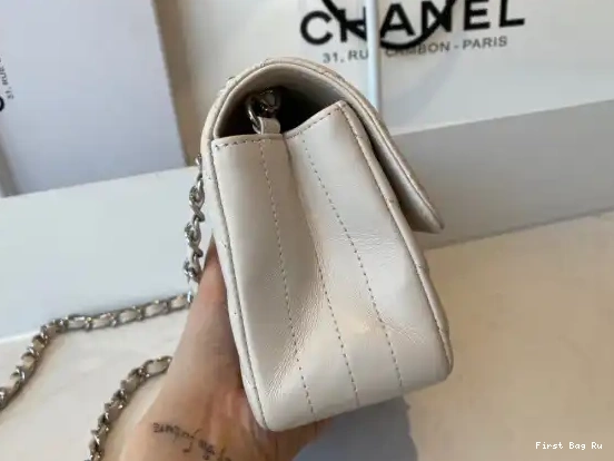 Firstbag Ru CHANEL 20CM BAG LAMBSKIN FLAP 0605
